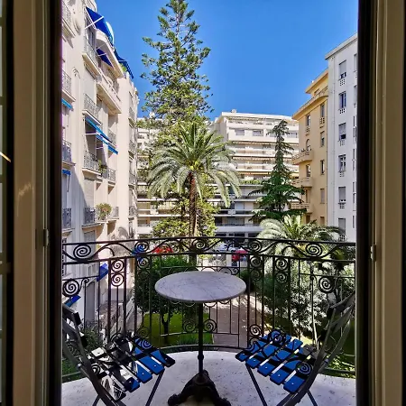 Luxury Baquis * Nice